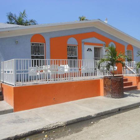 Arawak Hotel Leogane Экстерьер фото