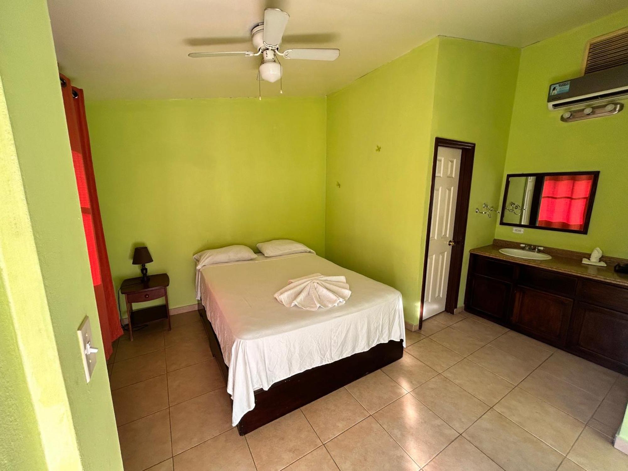 Arawak Hotel Leogane Экстерьер фото